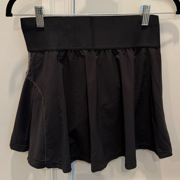 Nike Tennis Skirt Black and Grey Size Small - Picture 2 of 3
